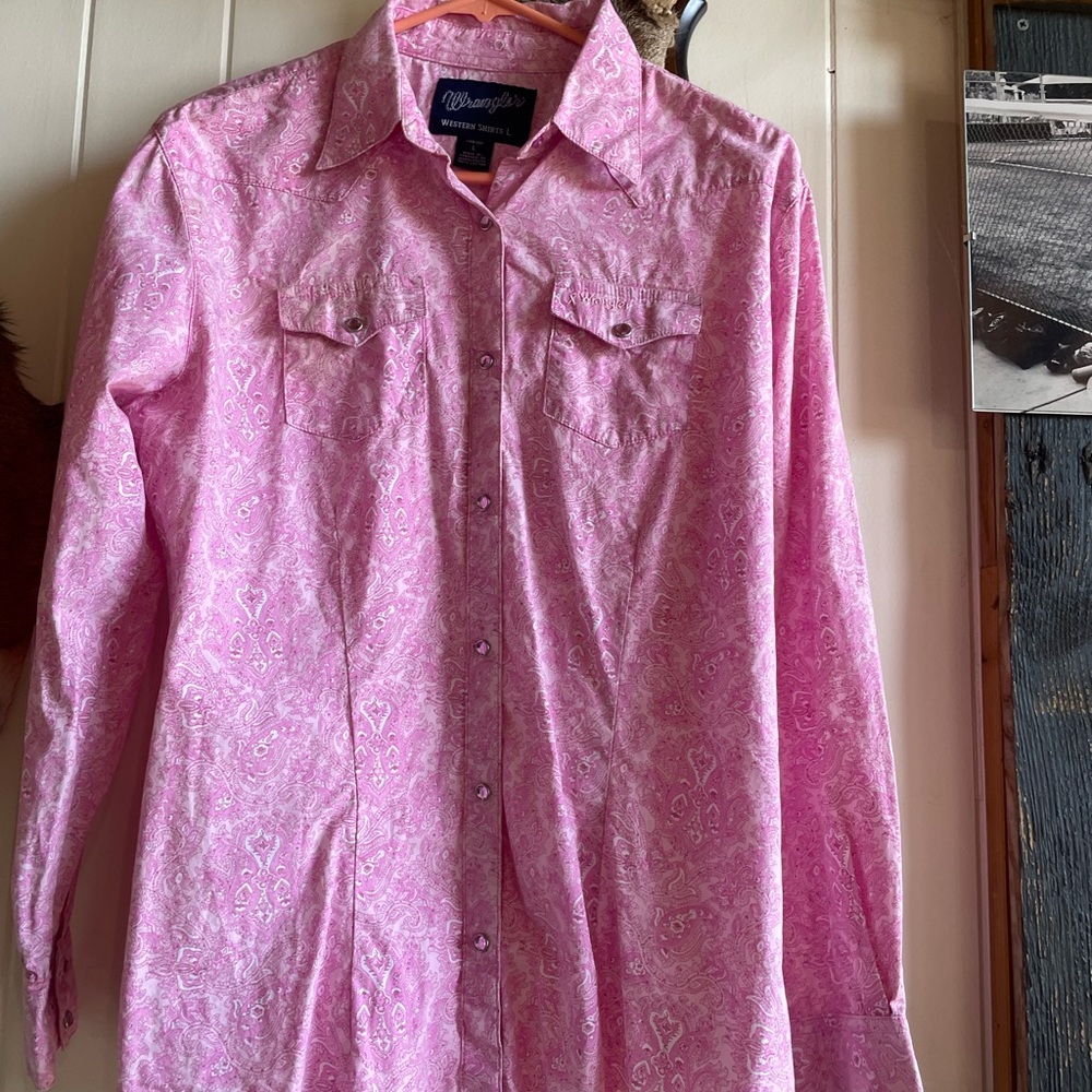 Wrangler Womens Pink Paisley Button Down Shirt